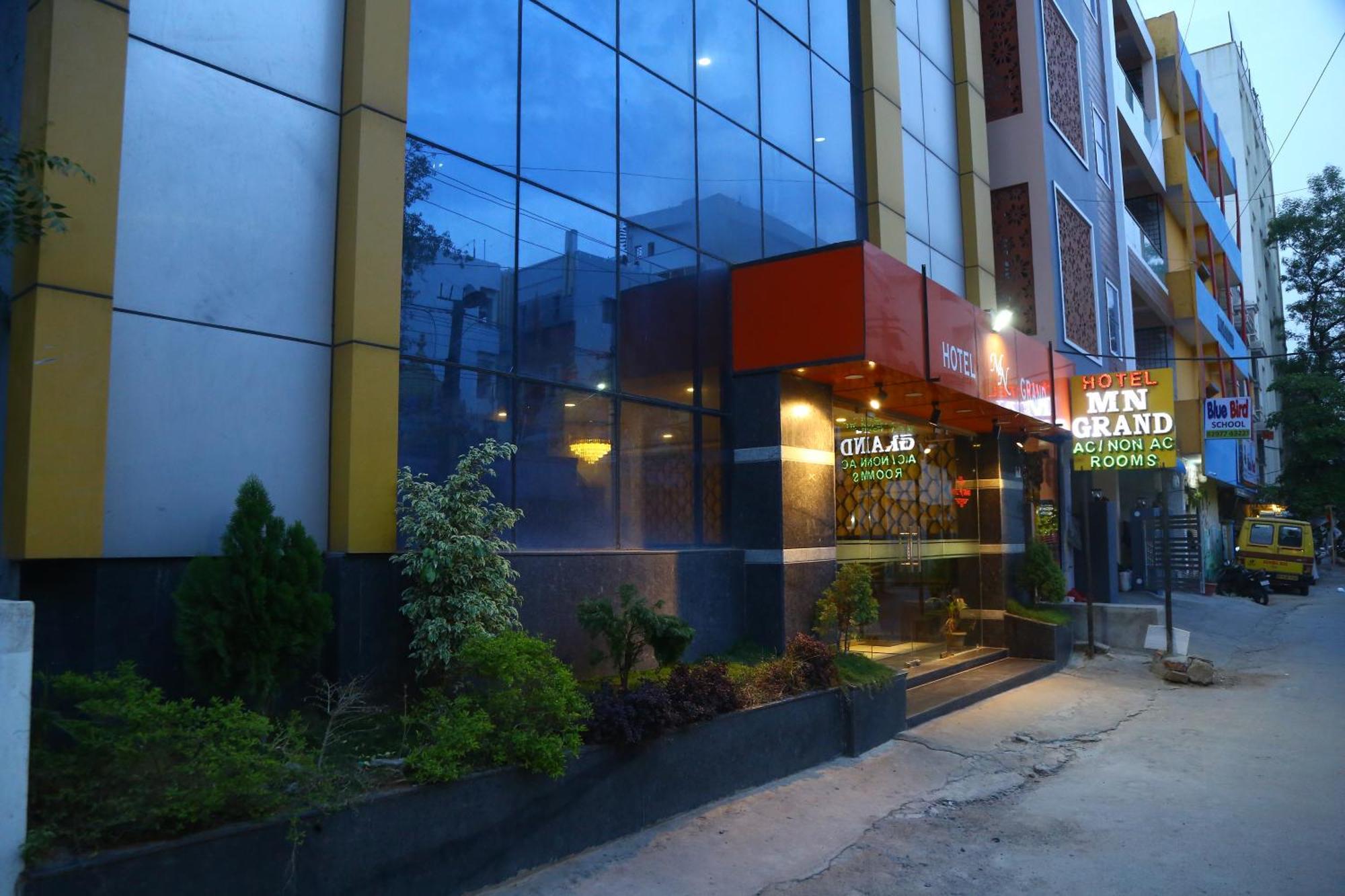 Hotel Mn Grand Shamshabad Airport Zone Hyderabad Bagian luar foto